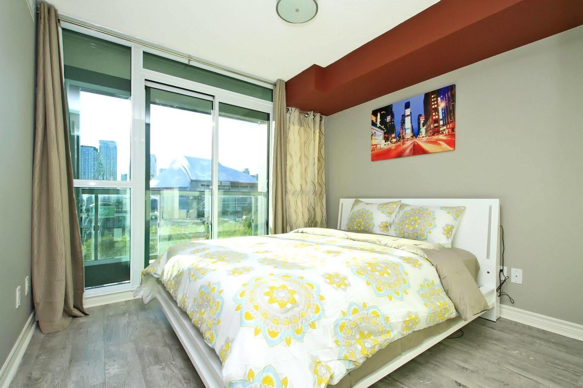 Napa Furnished Suites At Cn Tower & Maple Leaf Square Toronto Exterior foto